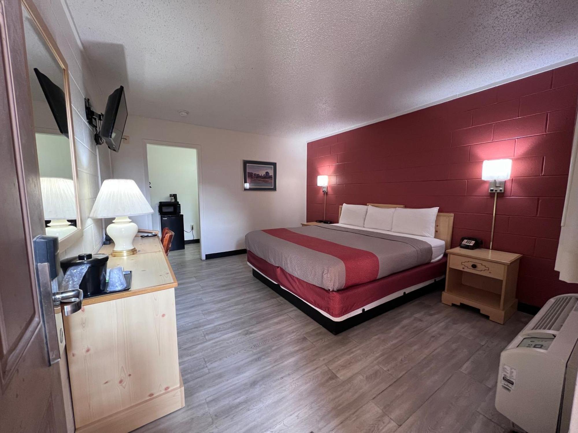 Regency Inn Додж-Сіті Екстер'єр фото